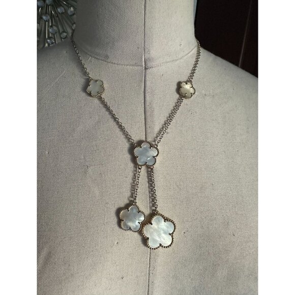 NWOT MOP clover necklace with MX tag in goldone - Picture 1 of 3